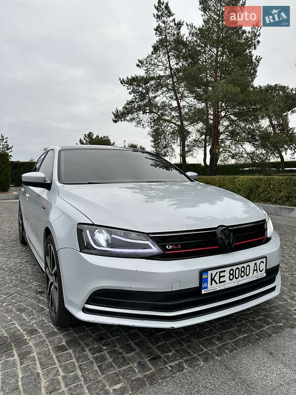 Седан Volkswagen Jetta 2017 в Киеве