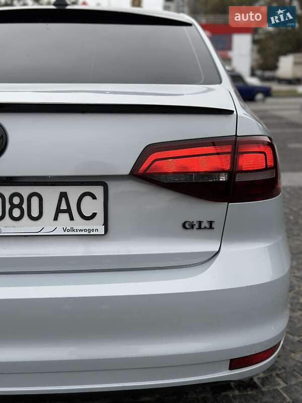 Седан Volkswagen Jetta 2017 в Киеве