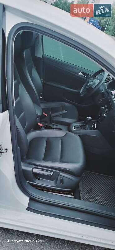 Седан Volkswagen Jetta 2014 в Киеве