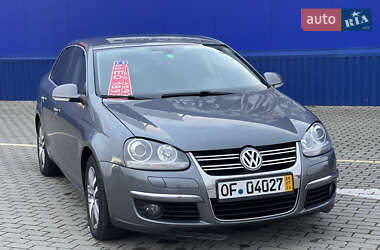 Седан Volkswagen Jetta 2008 в Нововолынске