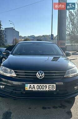 Седан Volkswagen Jetta 2016 в Києві