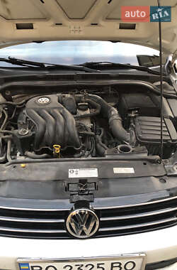 Седан Volkswagen Jetta 2014 в 