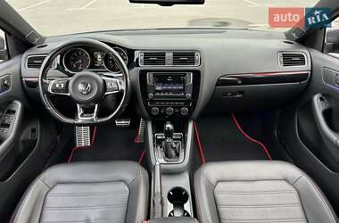 Седан Volkswagen Jetta 2016 в Киеве