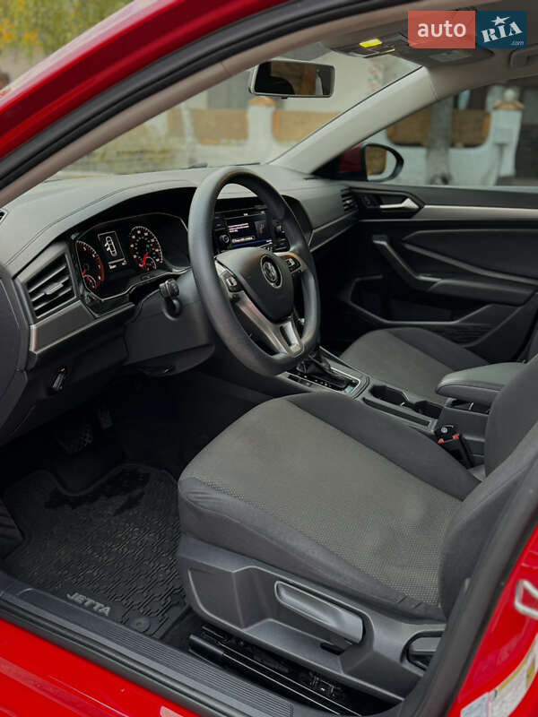 Седан Volkswagen Jetta 2019 в Черкассах