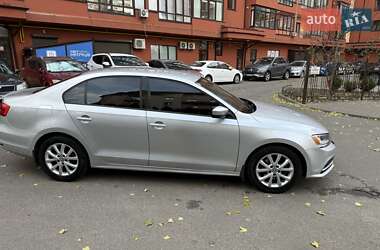 Седан Volkswagen Jetta 2015 в Киеве