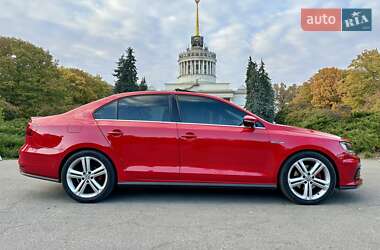 Седан Volkswagen Jetta 2017 в Киеве