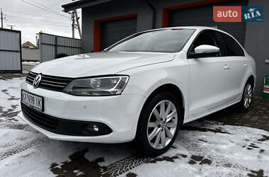 Седан Volkswagen Jetta 2014 в Киеве