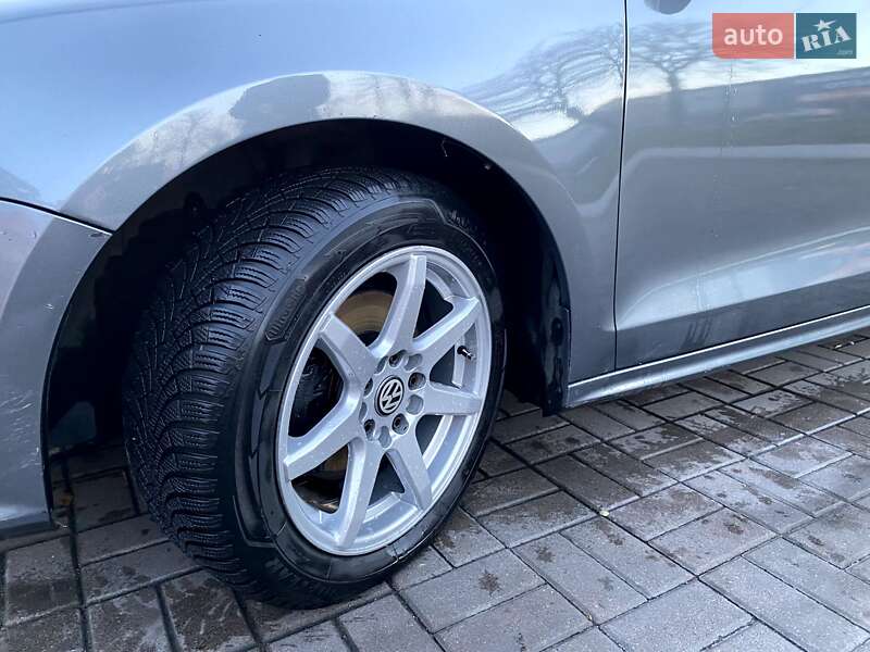 Седан Volkswagen Jetta 2014 в Киеве