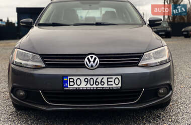 Седан Volkswagen Jetta 2011 в Тернополі