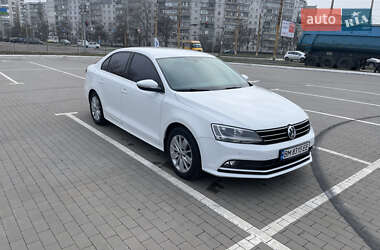 Седан Volkswagen Jetta 2016 в 