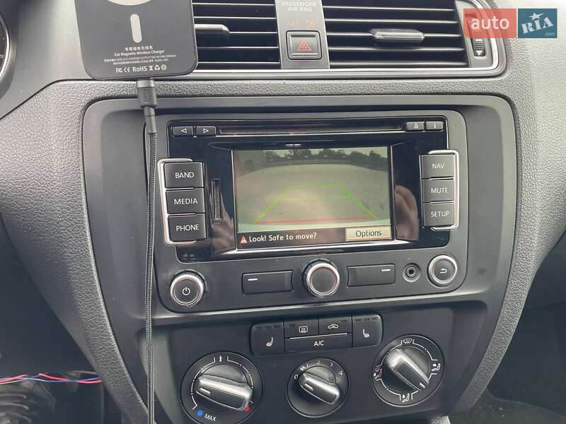 Седан Volkswagen Jetta 2015 в Києві