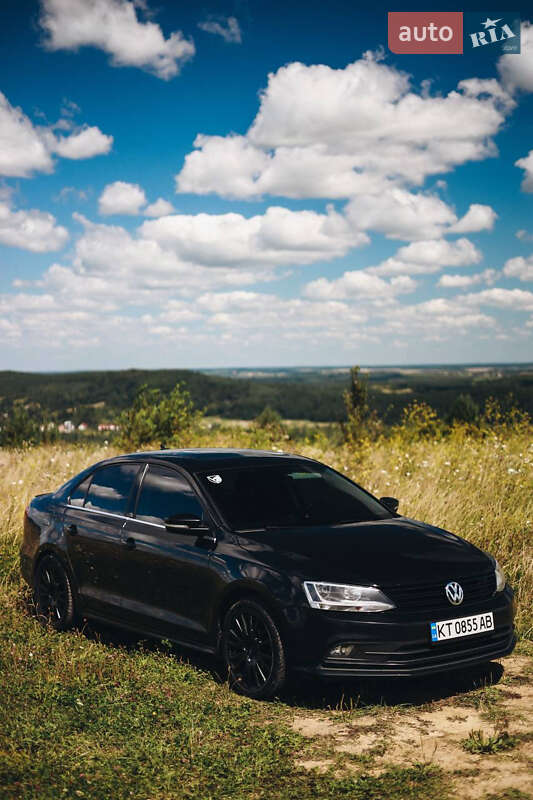 Седан Volkswagen Jetta 2014 в Львові