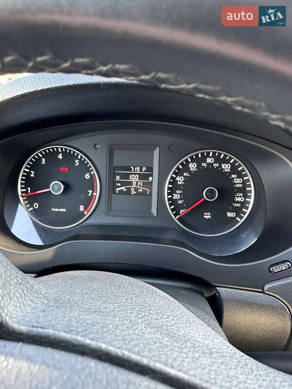 Седан Volkswagen Jetta 2012 в Вінниці