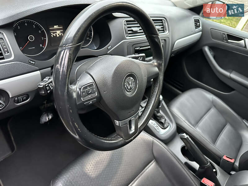 Седан Volkswagen Jetta 2012 в Вінниці