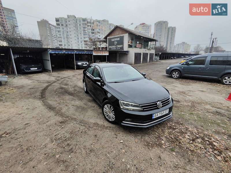 Седан Volkswagen Jetta 2017 в Києві