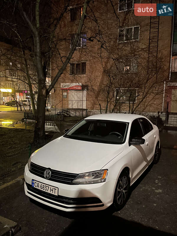 Седан Volkswagen Jetta 2015 в Черкасах