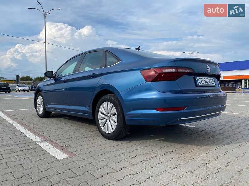 Седан Volkswagen Jetta 2020 в Чернівцях
