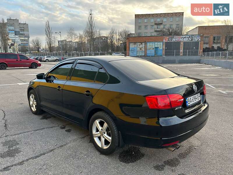 Седан Volkswagen Jetta 2013 в Кропивницькому