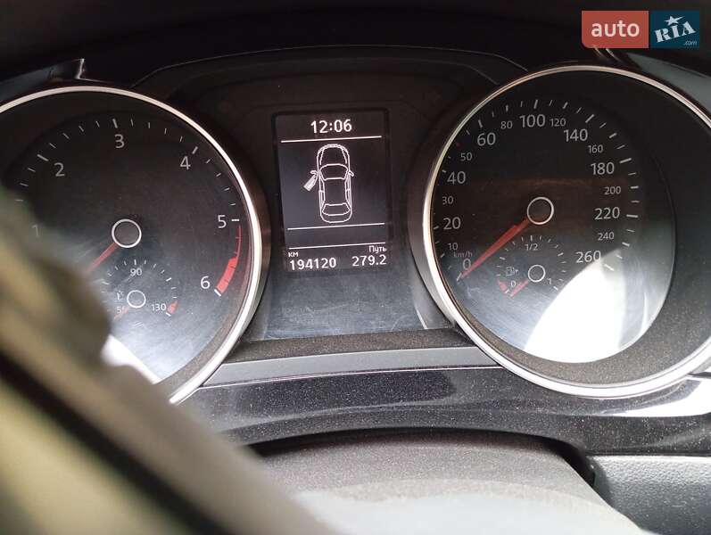 Седан Volkswagen Jetta 2014 в 