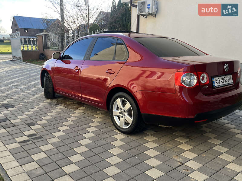Седан Volkswagen Jetta 2008 в Іршаві