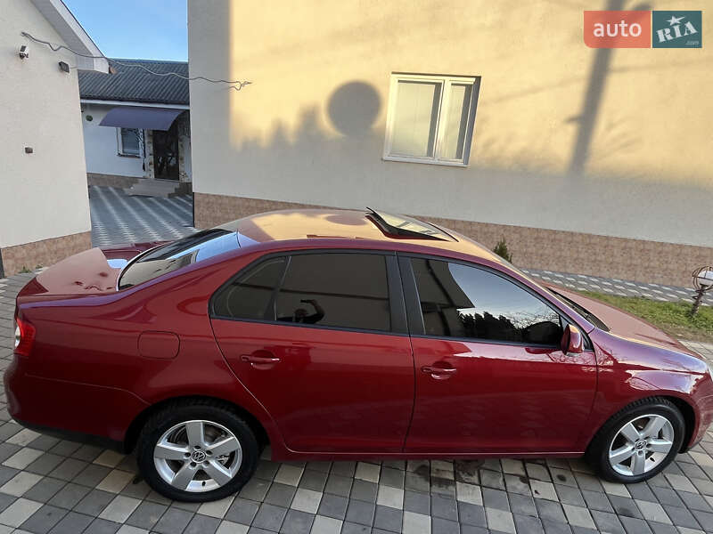 Седан Volkswagen Jetta 2008 в Іршаві