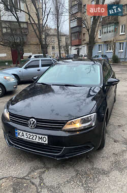 Седан Volkswagen Jetta 2013 в Києві