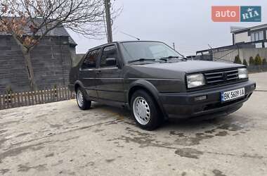 Седан Volkswagen Jetta 1990 в Вараші