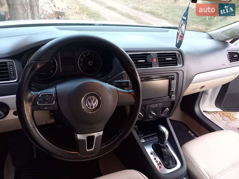 Седан Volkswagen Jetta 2013 в Знаменке