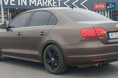 Седан Volkswagen Jetta 2014 в 