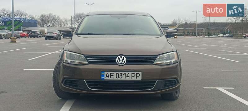 Седан Volkswagen Jetta 2014 в Новомосковске