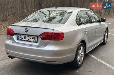 Седан Volkswagen Jetta 2011 в Киеве