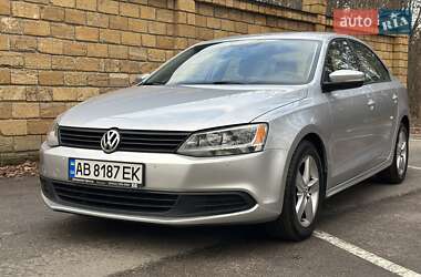 Седан Volkswagen Jetta 2011 в Киеве