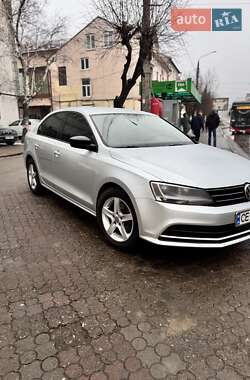 Седан Volkswagen Jetta 2015 в 