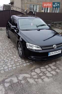 Седан Volkswagen Jetta 2012 в 