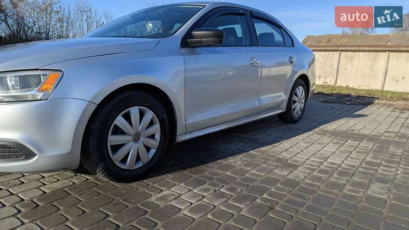 Седан Volkswagen Jetta 2012 в Іллінцях