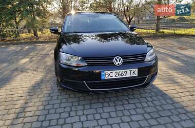 Седан Volkswagen Jetta 2014 в Львове