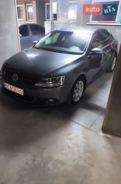 Седан Volkswagen Jetta 2012 в Львові