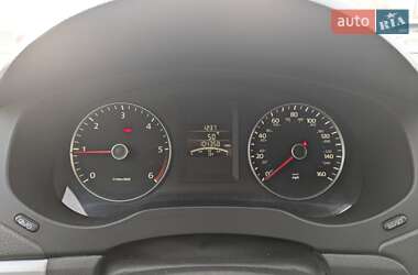 Седан Volkswagen Jetta 2012 в 