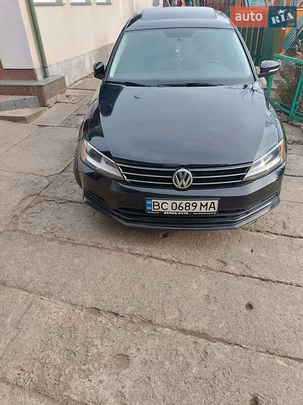 Седан Volkswagen Jetta 2015 в Львове