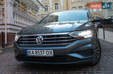 Седан Volkswagen Jetta 2020 в Києві