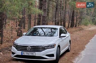 Седан Volkswagen Jetta 2020 в Києві