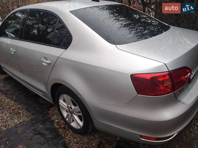 Седан Volkswagen Jetta 2012 в Киеве фото 7 Седан Volkswagen Jetta 2012 в Киеве