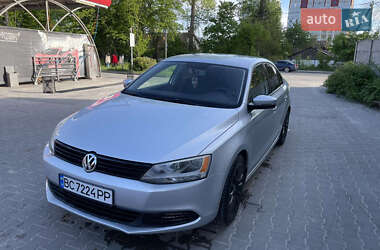 Седан Volkswagen Jetta 2011 в Львові