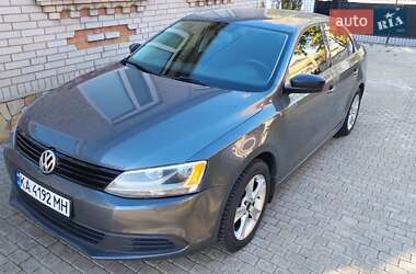 Седан Volkswagen Jetta 2013 в Києві