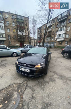 Седан Volkswagen Jetta 2013 в Києві