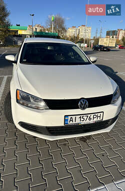 Седан Volkswagen Jetta 2014 в Києві