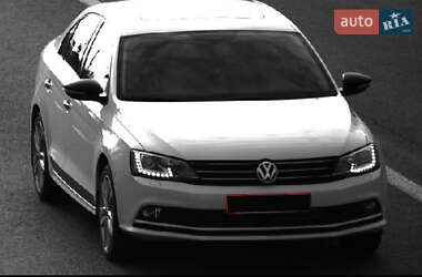 Седан Volkswagen Jetta 2015 в Житомирі