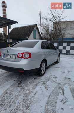 Седан Volkswagen Jetta 2005 в Старокостянтинові