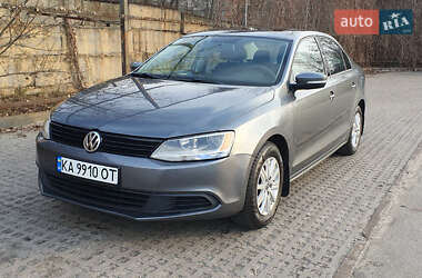 Седан Volkswagen Jetta 2013 в Києві