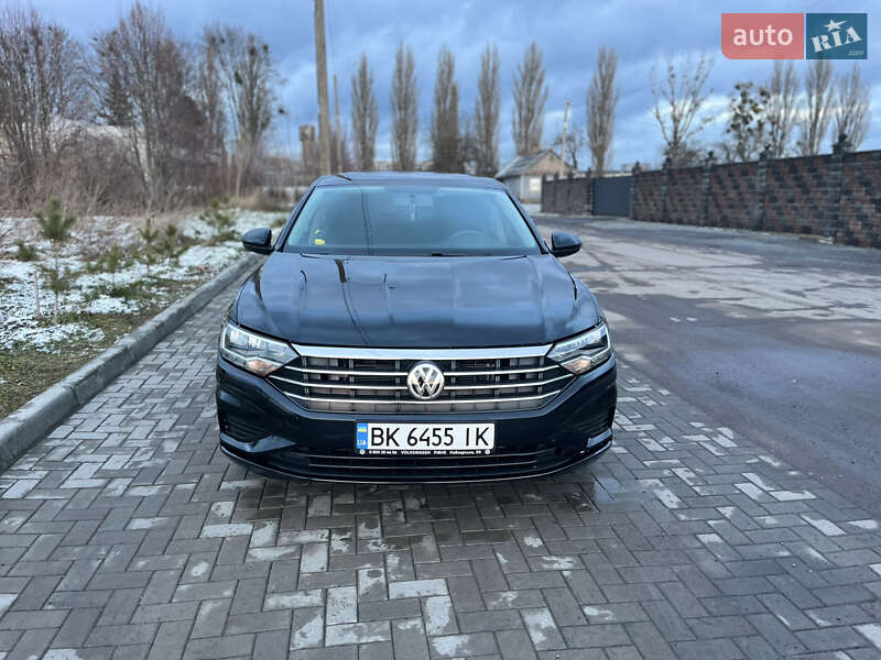 Седан Volkswagen Jetta 2018 в Рівному